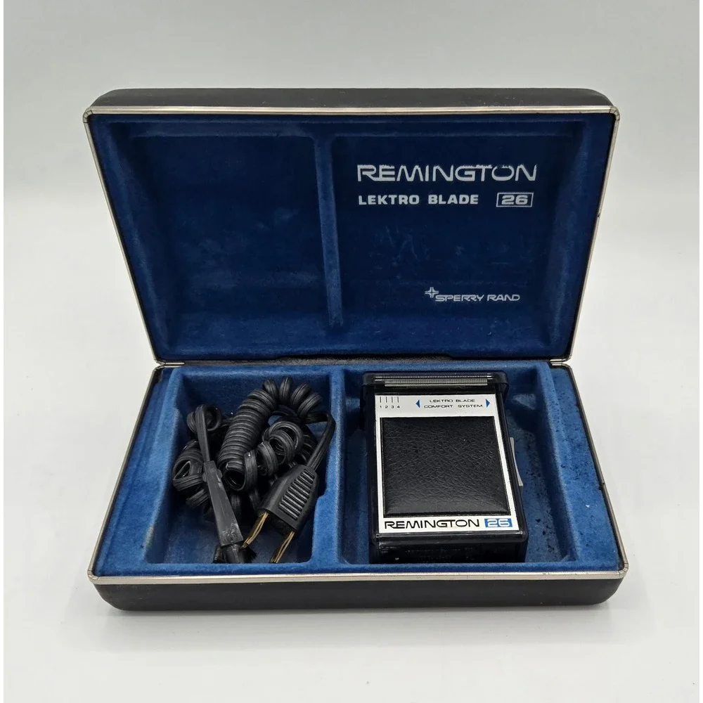 Vintage Remington Lektro Blade 26 Electric Shaver‎ with Travel Case Sperry Rand